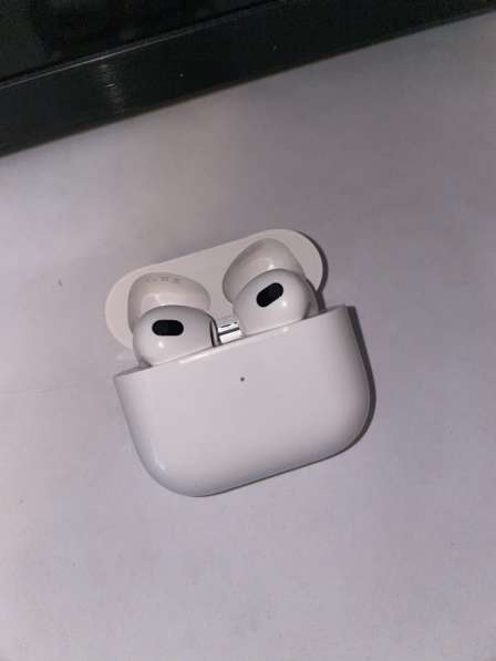 AirPods 3