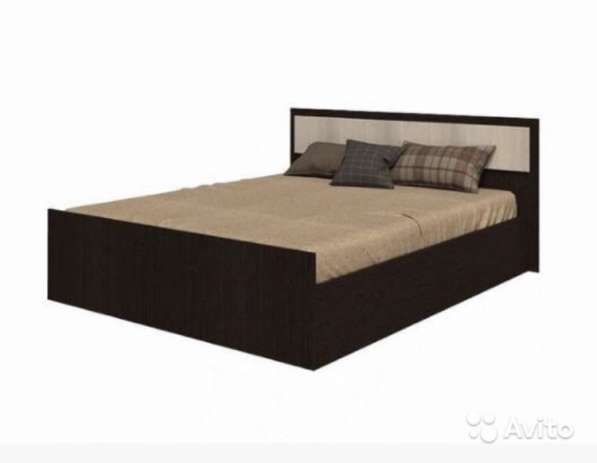 Кровать с матрасом