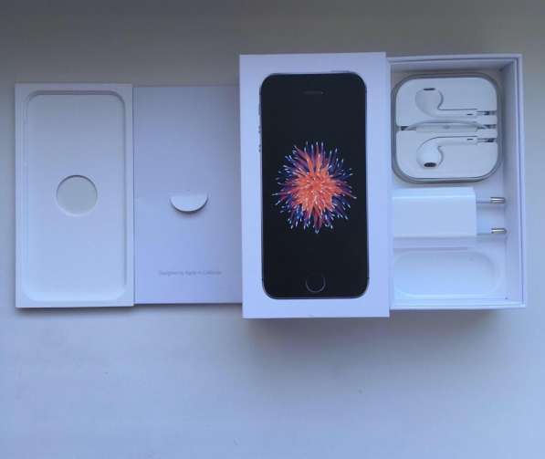 IPhone SE 32GB в Москве