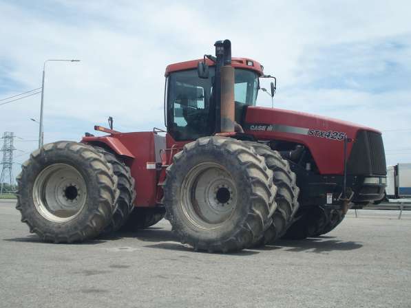 Трактор CASE STX 425