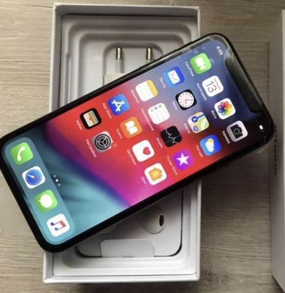 Продам IPhone X