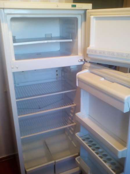 Продам холодильник Атлант в Саратове