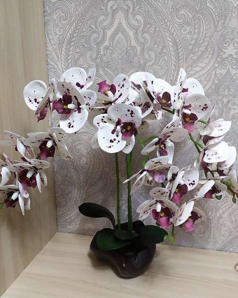 Орхидея из латекса в керамическом кашпо в Елеце фото 3