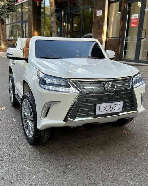 Детский электромобиль / Lexus LX 570