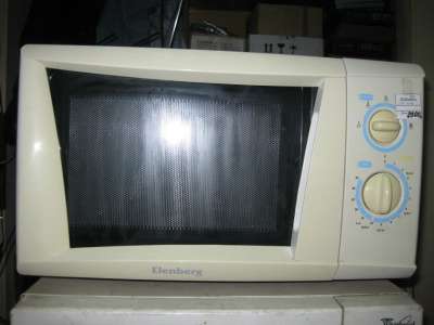 микроволновую печь Elenberg MC2005S