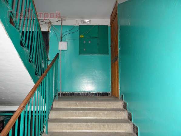 Продам трехкомнатную квартиру в Вологда.Жилая площадь 62 кв.м.Дом панельный.Есть Балкон.