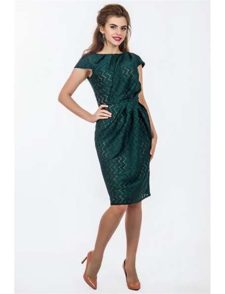 Нарядное зеленое платье в Уфе фото 3