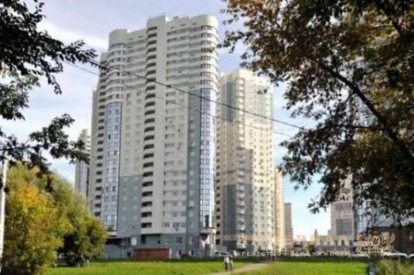 Продам двухкомнатную квартиру в г.Самара.Жилая площадь 75,88 кв.м.Этаж 13.Дом монолитный.