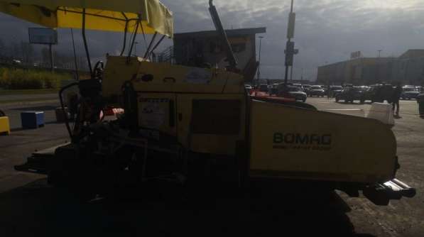Продам асфальтоукладчик Бомаг, Bomag BF223C, 2012г/в,1900м/ч в Кирове фото 8