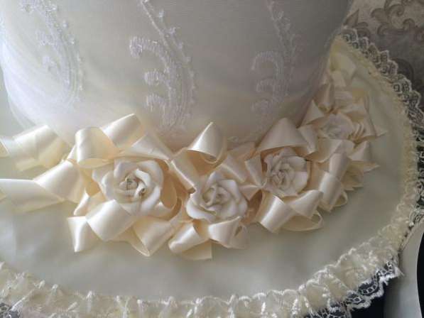 Свадебные украшения ,шляпы ,цветы ,клач,колье ,коронка в Москве фото 6