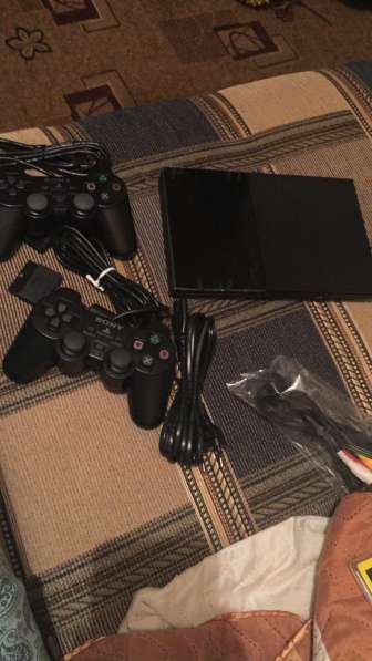 Продам Sony PlayStation 2 Slim на гарантии в Москве