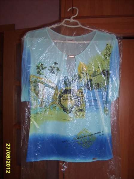 Продаются блузка женская р. 46-48
