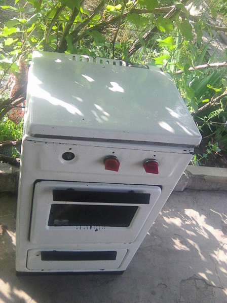 Продам двухкамфорочную газовую печь