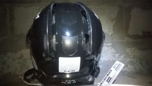 Новый хоккейный шлем в Кушве фото 3