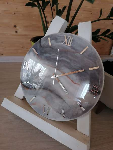 Часы из эпоксидной смолы!