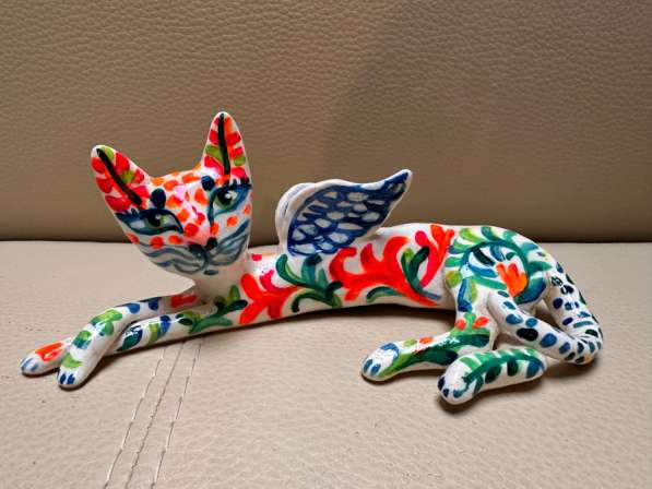 Фигурки котоангелов в Москве фото 3