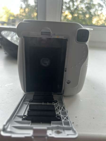 Продам Пленочный фотоаппарат instax mini в Санкт-Петербурге