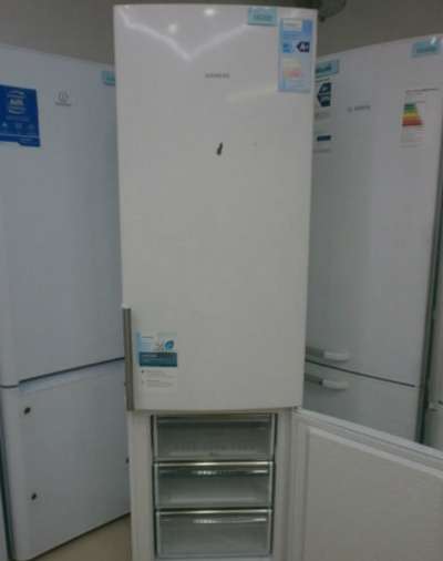 новый холодильник Siemens