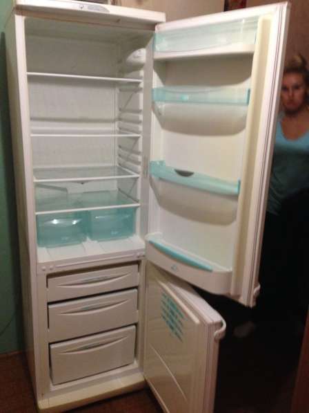 Продается холодильник Стенол