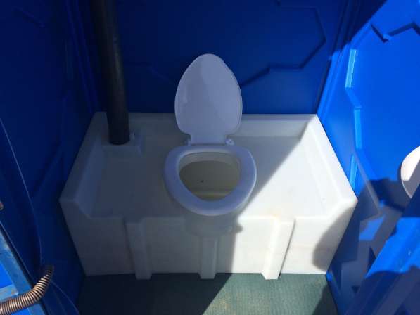 Туалетные кабины б/у, биотуалеты в х/с недорого в Москве фото 5