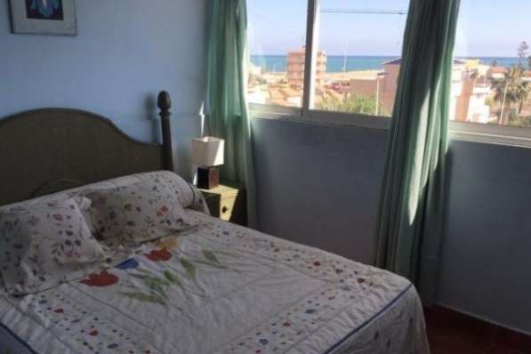 Недвижимость в Испании, Квартира рядом с морем в Торревьехе в фото 6