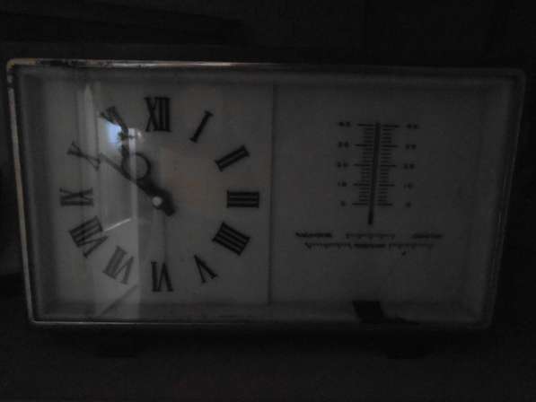 Продам мех. часы с барометром и термометром. в Кемерове