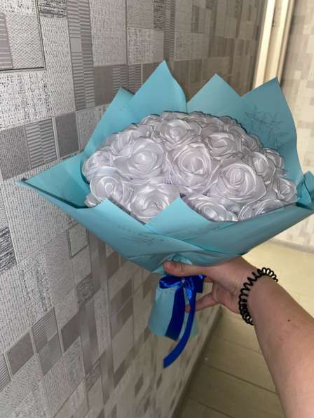 Букеты из атласных роз