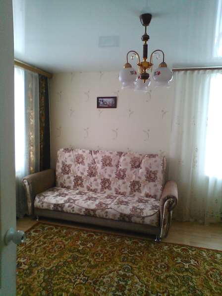 1 ком. квартира, ремонт пл. окна, нат. потолки. мебель в Комсомольске-на-Амуре