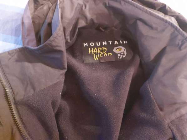 Продам куртку для туризма Mountain Hard Wear новую