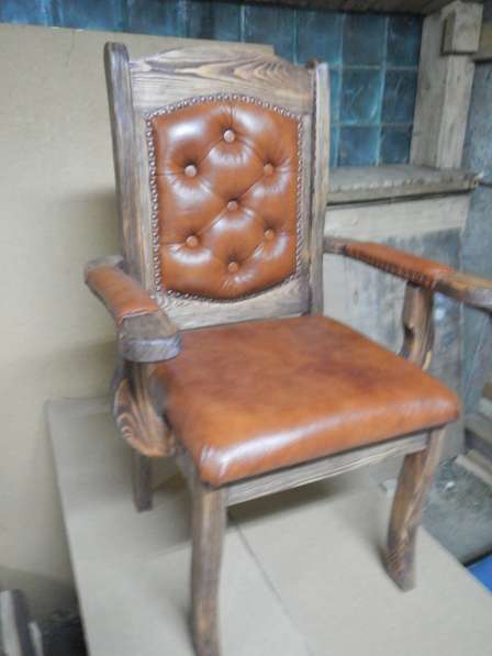 Креслот деревянное