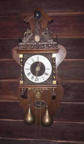 Старинные часы на гирях с боем в бронзе в Москве фото 4