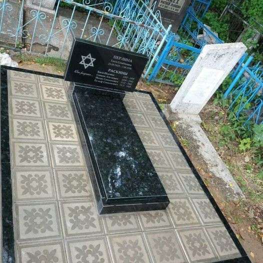 Вазы на могилу, лампады, медальоны, ограды в фото 8