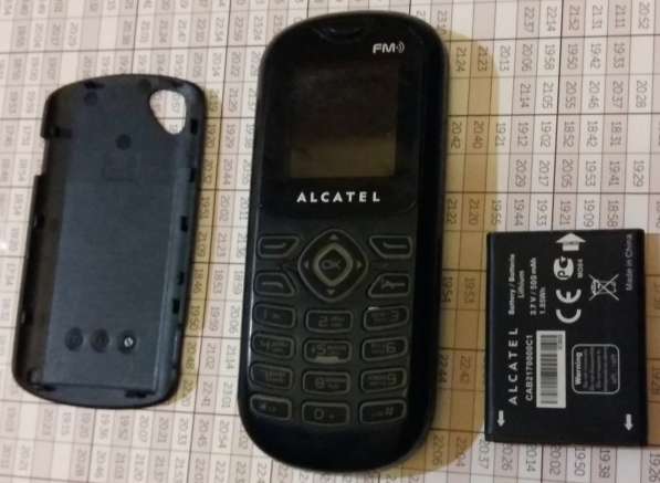 Сотовый кнопочный телефон ALCATEL OT-208