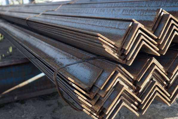 Продам уголок новый, сталь, длина 6 м, 32х32, 4 мм, 100 шт