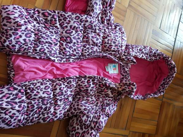 Отдам детские вещи на девочку 3-4 года. куртки в Красноярске