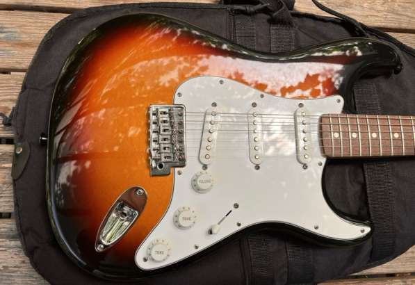 Fender Stratocaster MIM 2008 в Ростове-на-Дону фото 3