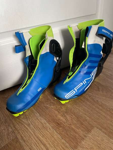 Лыжные ботинки продажа