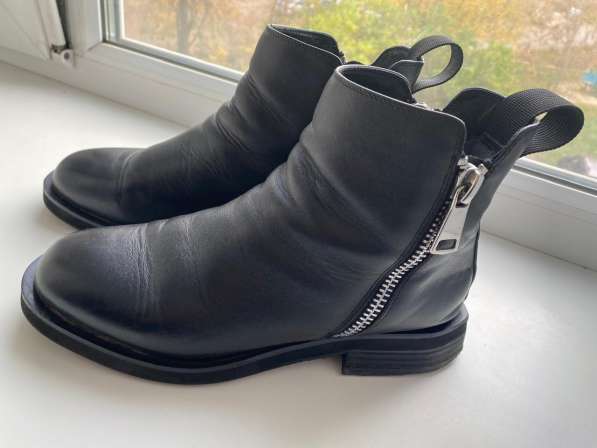 Продажа ботинок