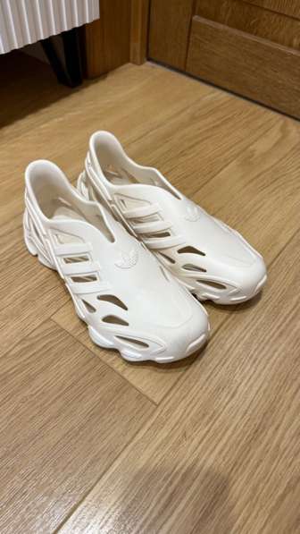 Adidas кроссовки