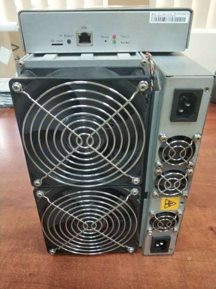 Майнер Асик Antminer Bitmain T17 42THs - Майнер Биткоин в фото 4