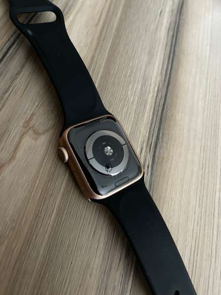 Часы Apple Watch 4 Series 44mm в Новосибирске
