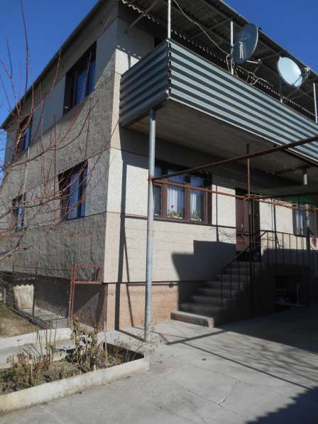 Основательный дом в престижном районе Бахчисарая в Бахчисарае фото 11