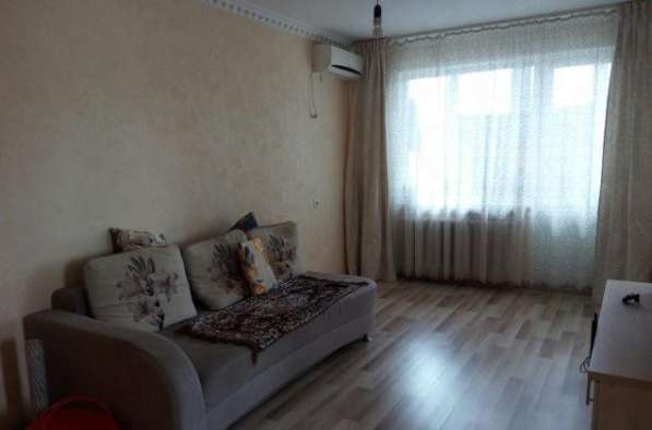 Продам четырехкомнатную квартиру в Краснодар.Жилая площадь 60 кв.м.Этаж 2.Дом кирпичный.
