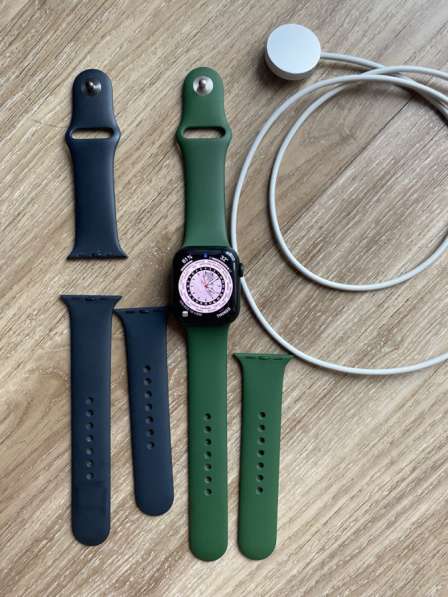Apple Watch Series 7 (41mm, Green Aluminum Case)