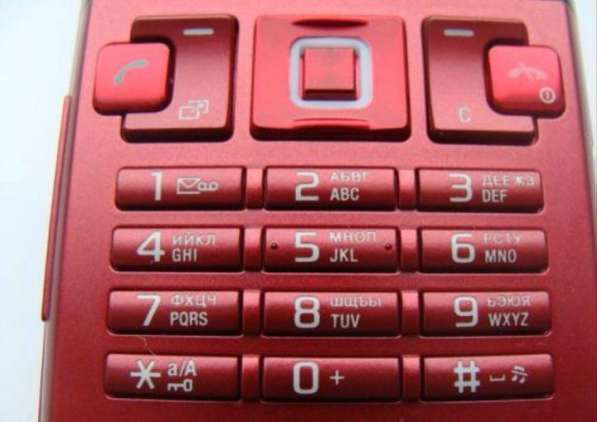 Новый Sony Ericsson T700i (оригинал, комплект) в Москве фото 8