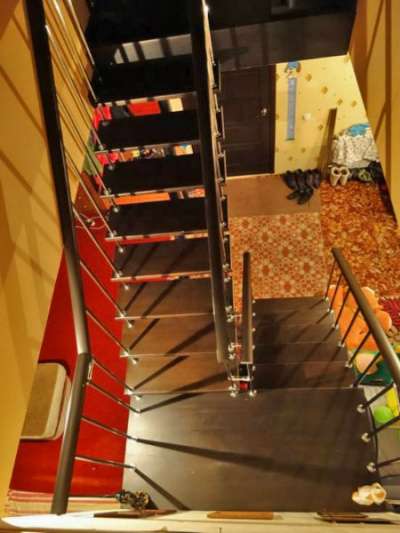 Лестницы на второй этаж на металле