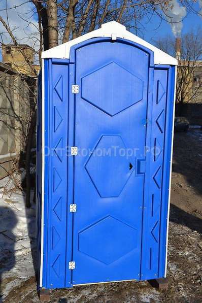 Туалетная кабинка в Москве