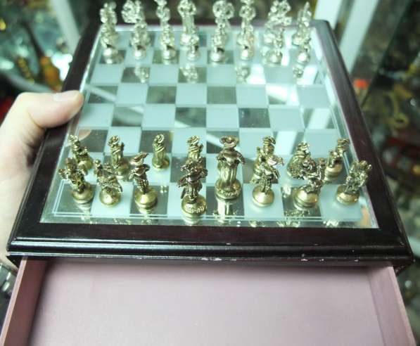 Шахматы оловянные, серебряного и золотого цвета, с доской ​​ в Ставрополе фото 3