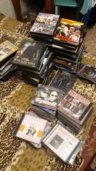 Отдам DVD и MP3 диски