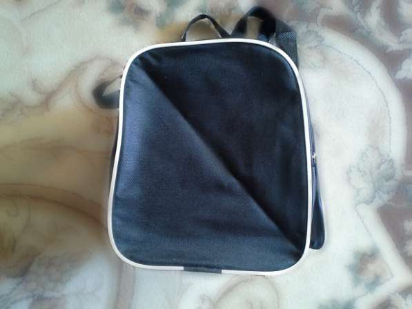 Спортивная сумка с лямкой через плечо. 3 кармана в Волгодонске фото 4